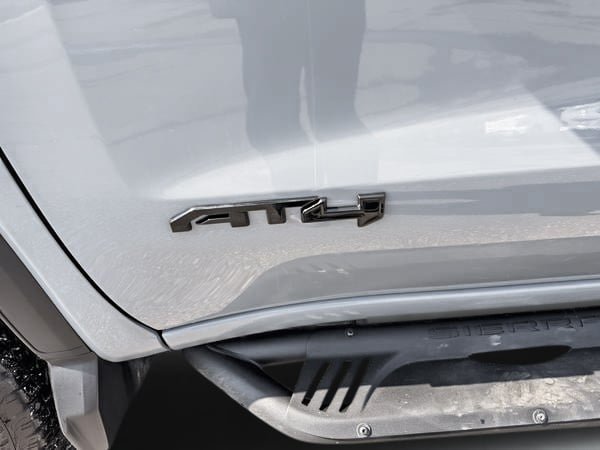 GMC Sierra 1500 AT4 2025-13