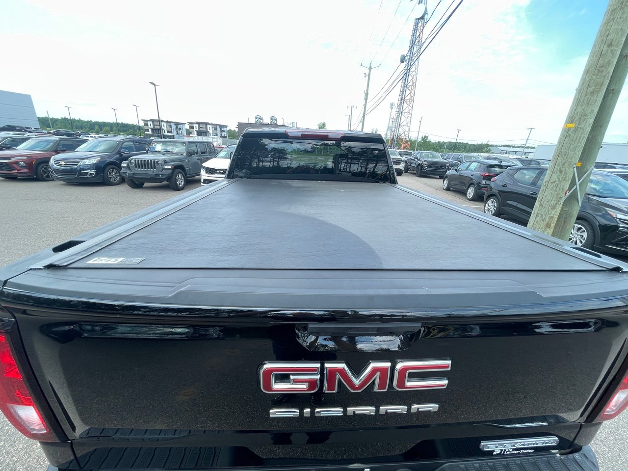 2025 GMC Sierra 1500 ELEVATION-24
