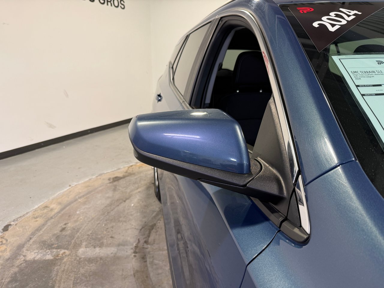 2024 GMC Terrain SLE-8