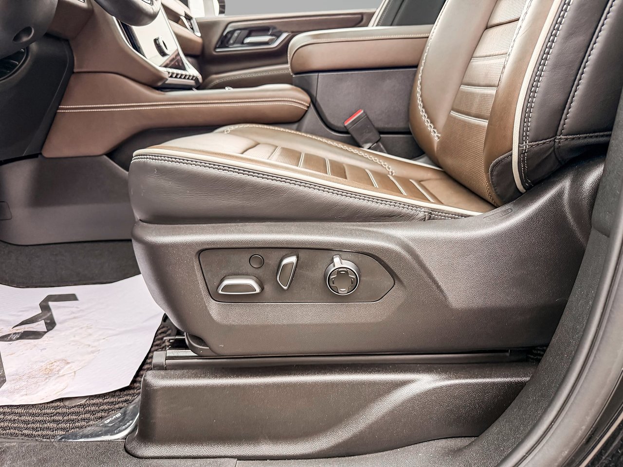 GMC Yukon XL DENALI ULTIMATE 2025-16