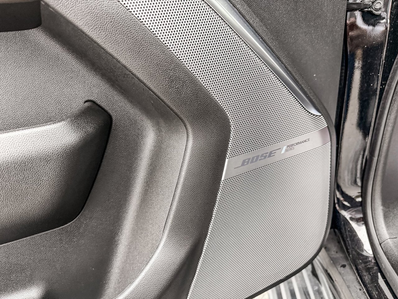 GMC Yukon XL DENALI ULTIMATE 2025-13