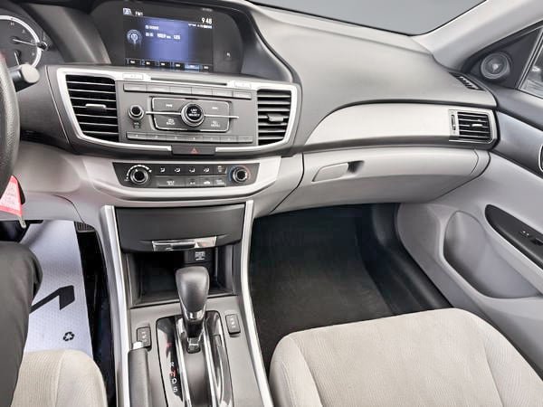 Honda Berline Accord LX 2015-21