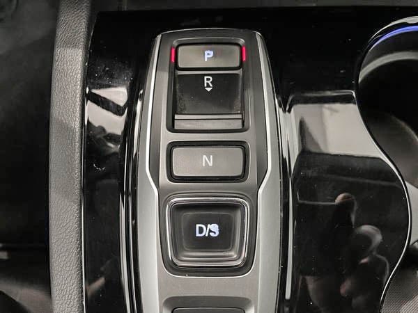 2018 Honda Pilot Touring AWD / 7 passagers-26
