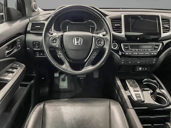 2018 Honda Pilot Touring AWD / 7 passagers-8