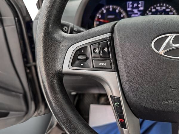 2017 Hyundai Accent SE-15