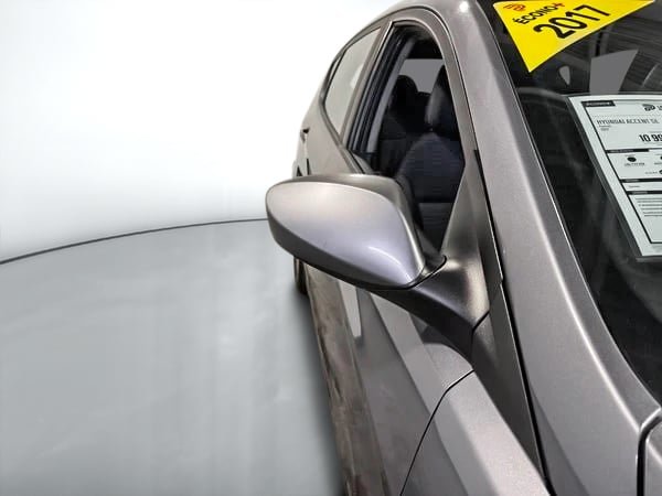 Hyundai Accent SE 2017-8