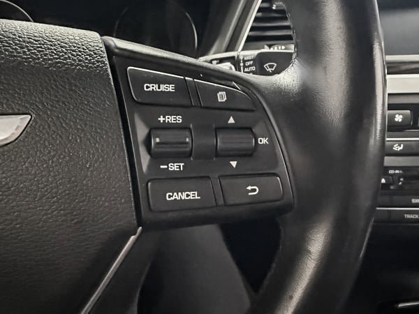 Hyundai Berline Genesis 3.8 2015-15