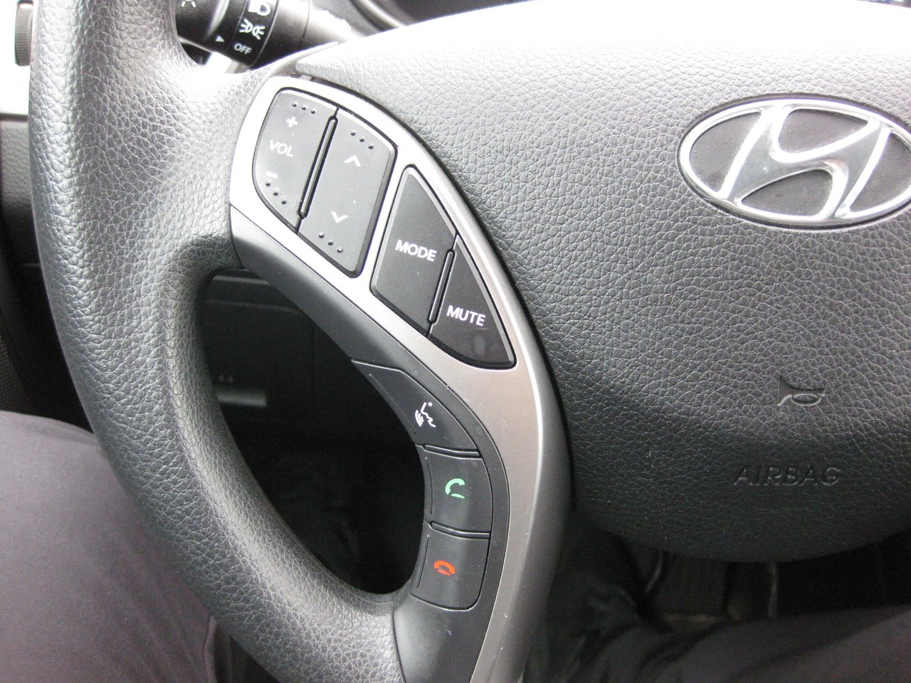 2017 Hyundai Elantra GT GL-12