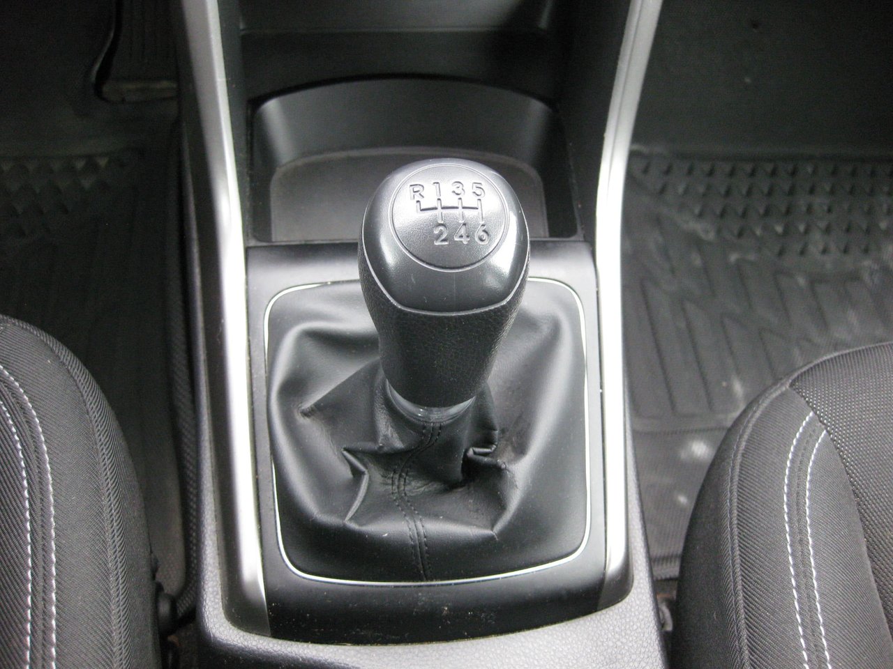 2017 Hyundai Elantra GT GL-16