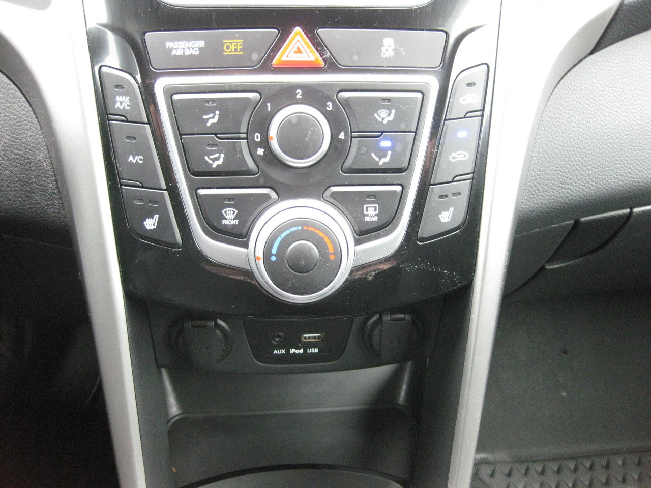 2017 Hyundai Elantra GT GL-15