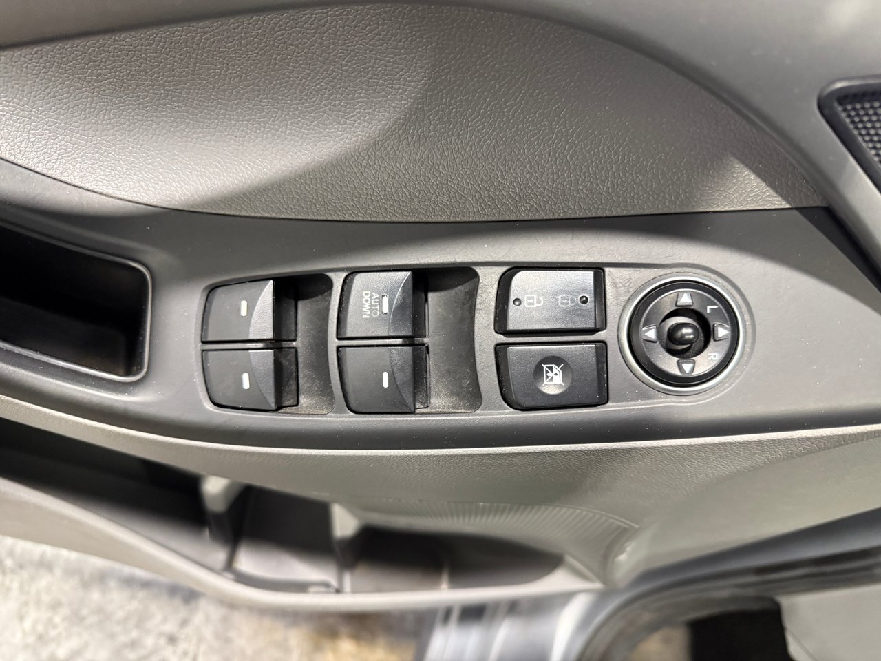 Hyundai Elantra LE 2016-11