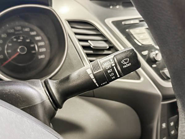 2016 Hyundai Elantra LE-17