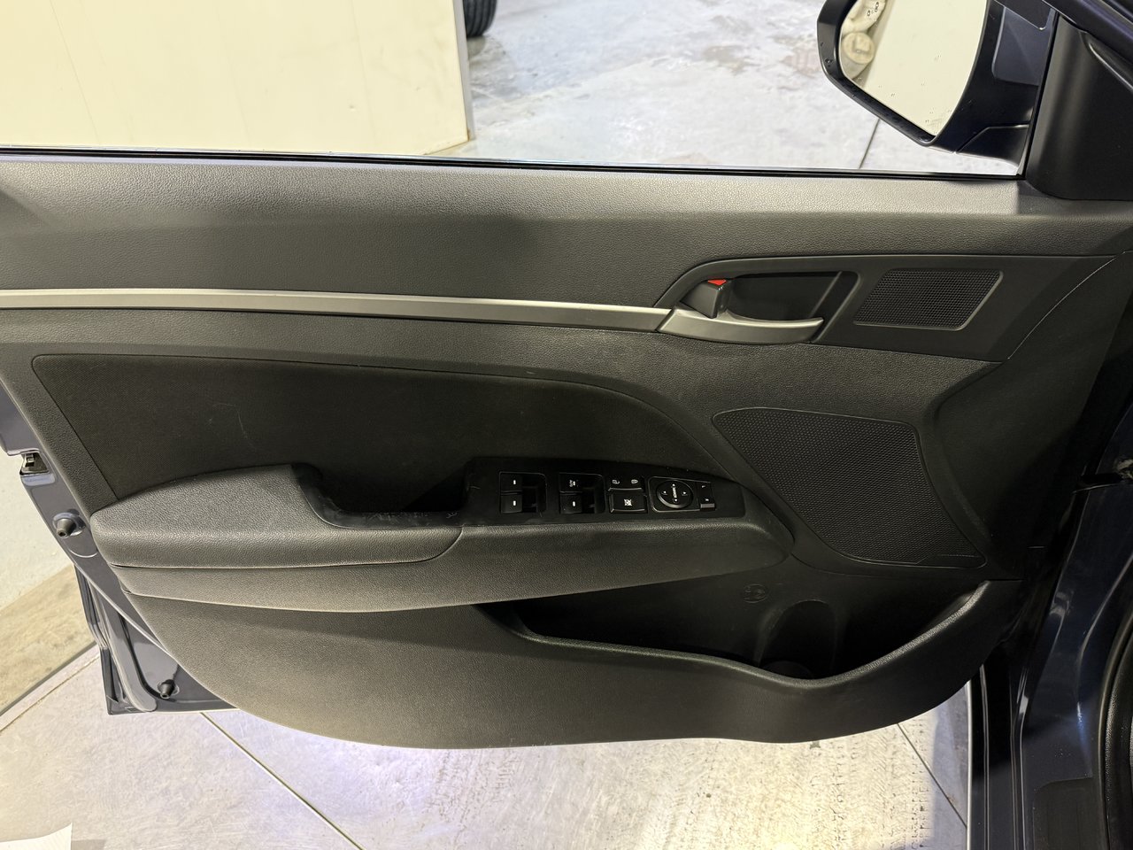 Hyundai Elantra SE 2018-10