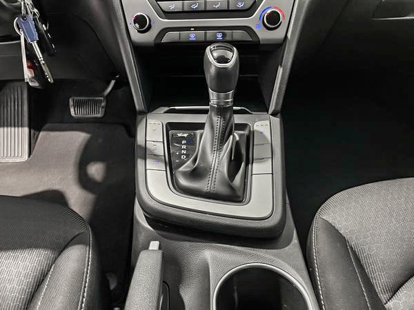 Hyundai Elantra GL 2018-21