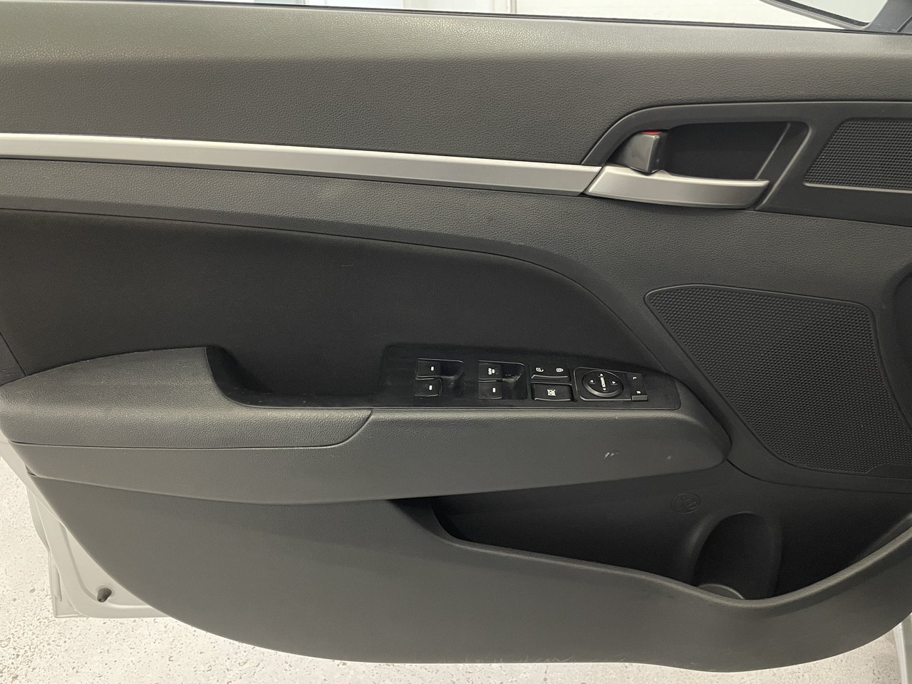 2019 Hyundai Elantra Preferred-8
