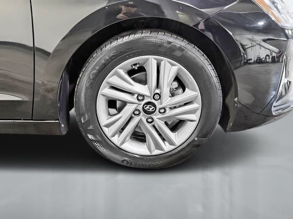 Hyundai Elantra Preferred 2020-9