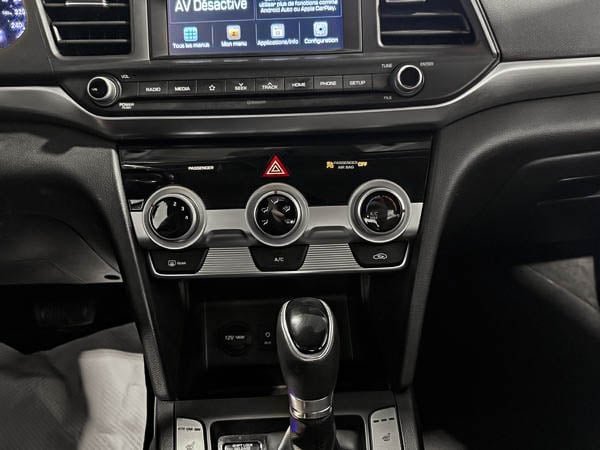 2020 Hyundai Elantra ESSENTIAL-21