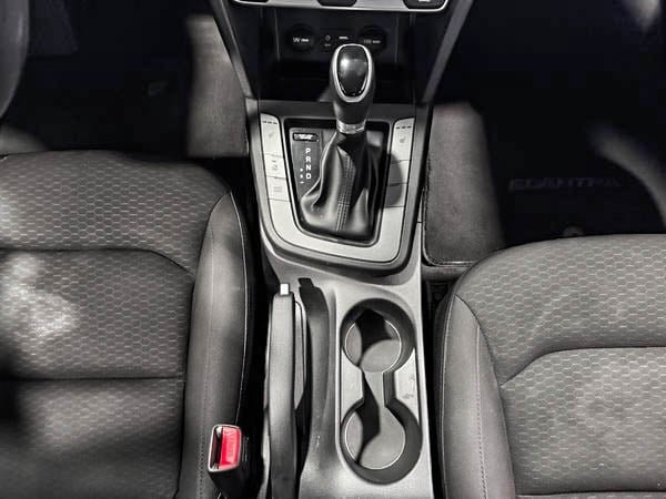 2020 Hyundai Elantra ESSENTIAL-22