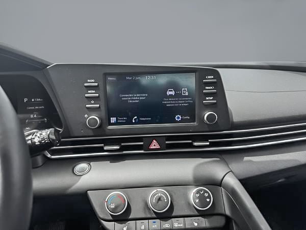 2023 Hyundai Elantra Preferred-13