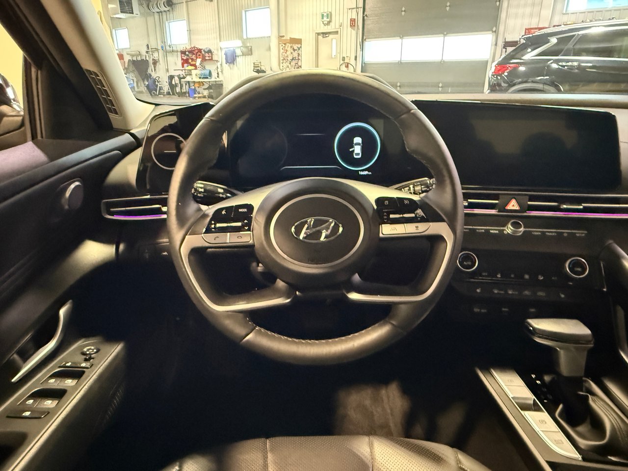 2023 Hyundai Elantra Luxury-14