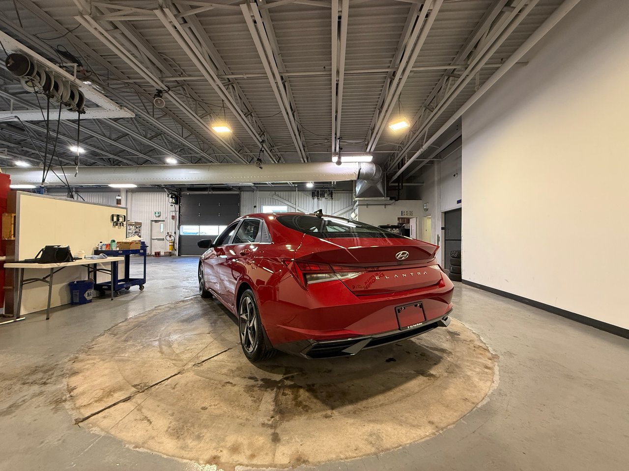 Hyundai Elantra LUXE 2023-4