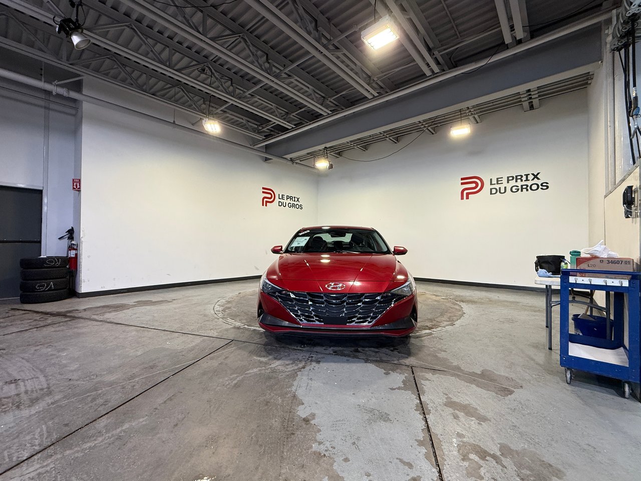 Hyundai Elantra LUXE 2023-7