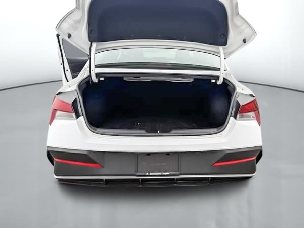 2024 Hyundai Elantra ESSENTIAL-19