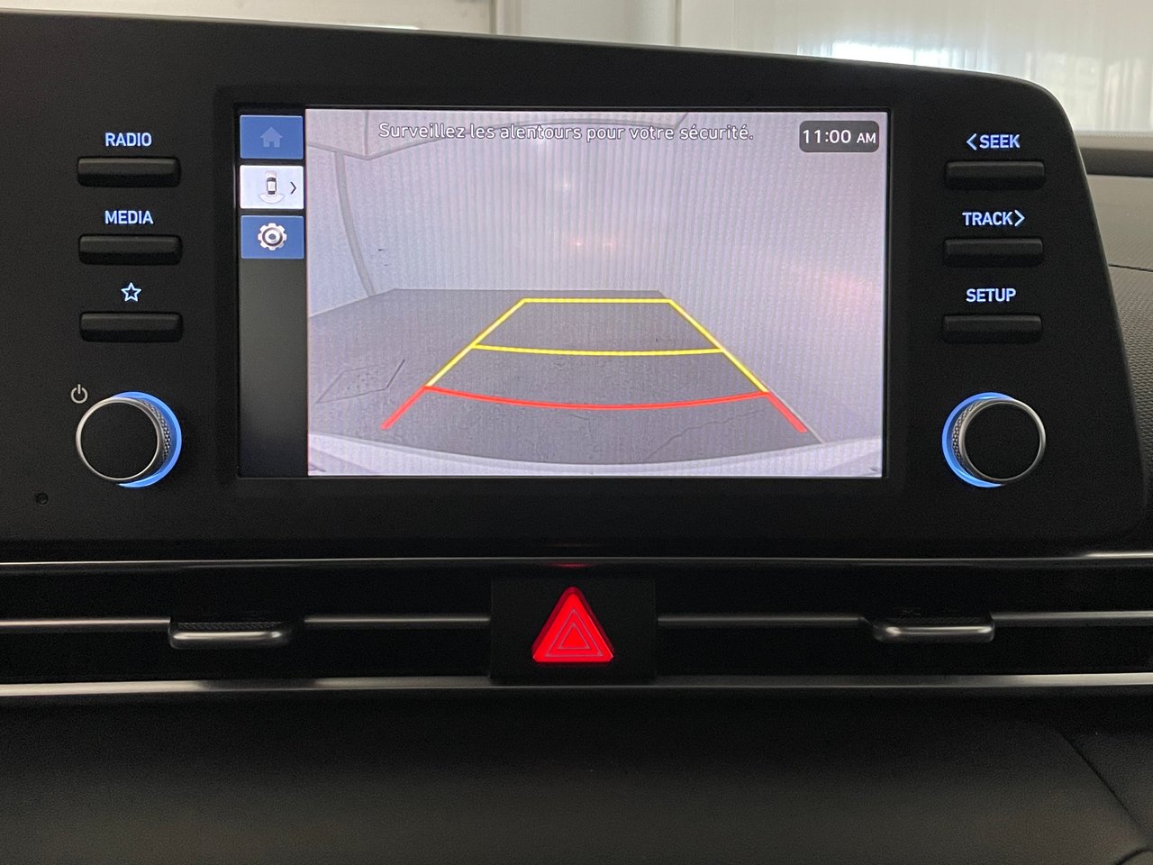 2024 Hyundai Elantra ESSENTIAL-19