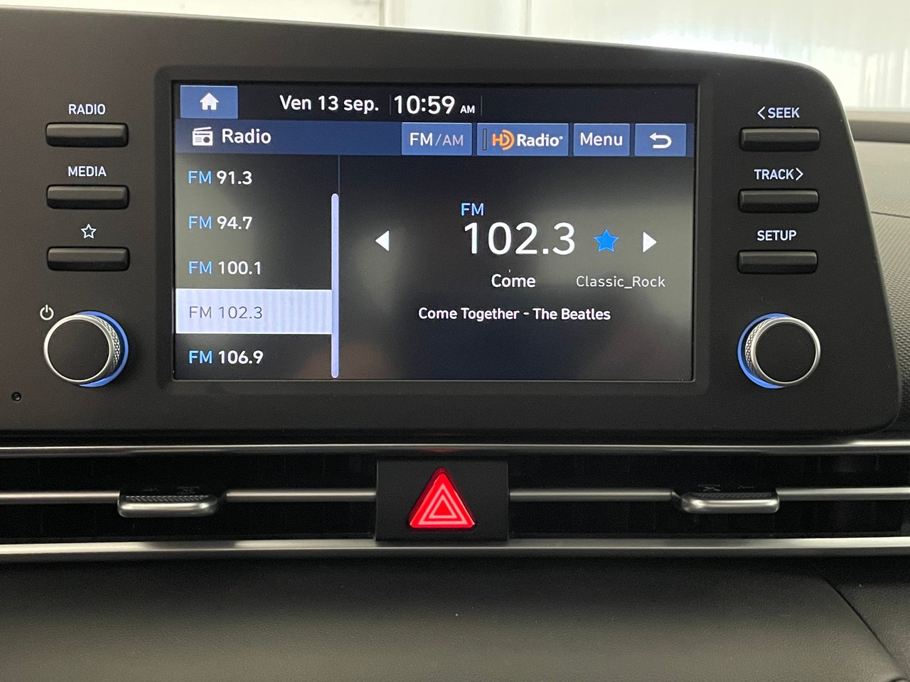 2024 Hyundai Elantra ESSENTIAL-17