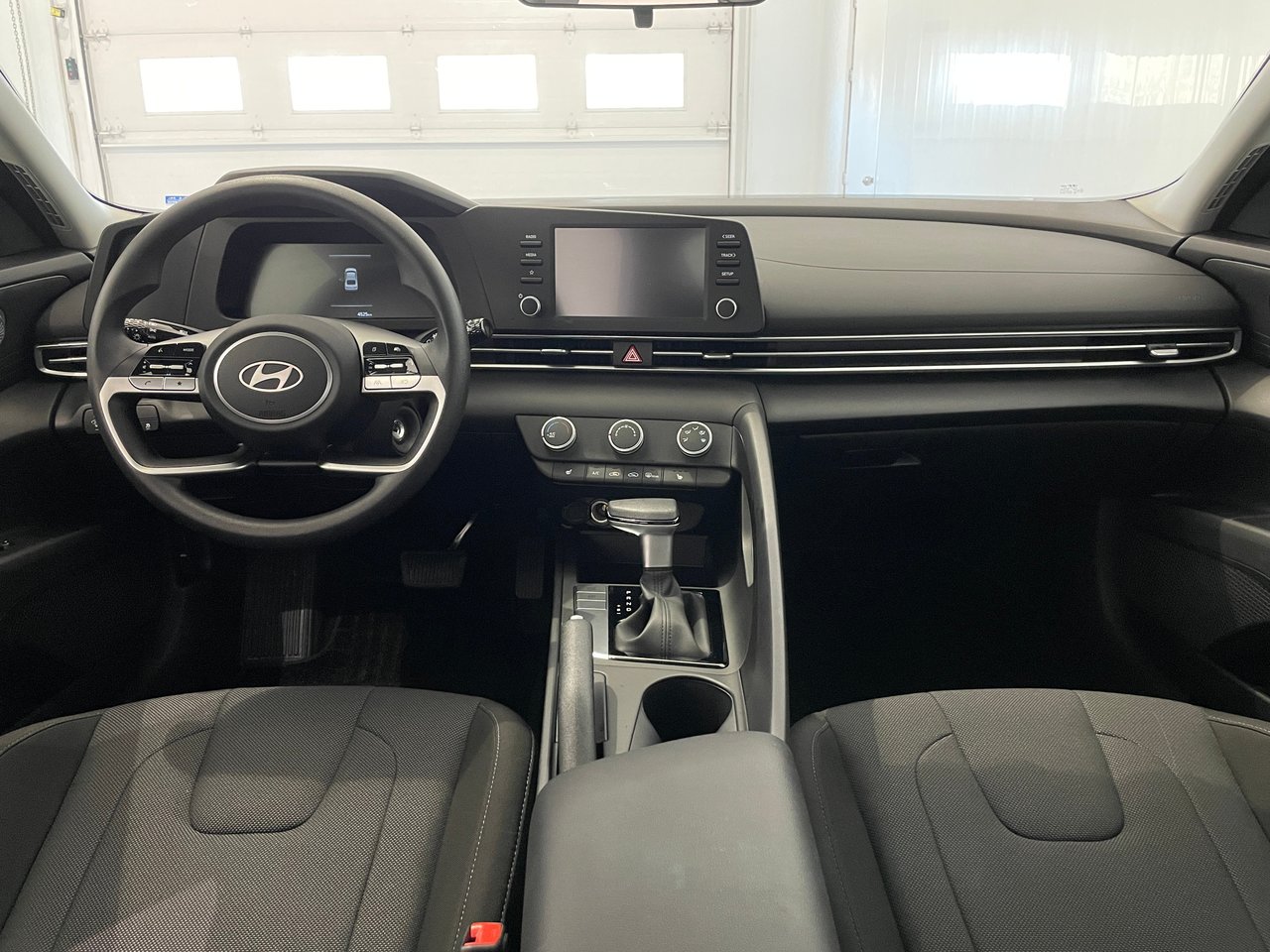 2024 Hyundai Elantra ESSENTIAL-7