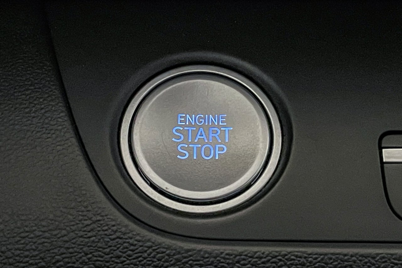 2025 Hyundai Elantra Preferred Tech-13