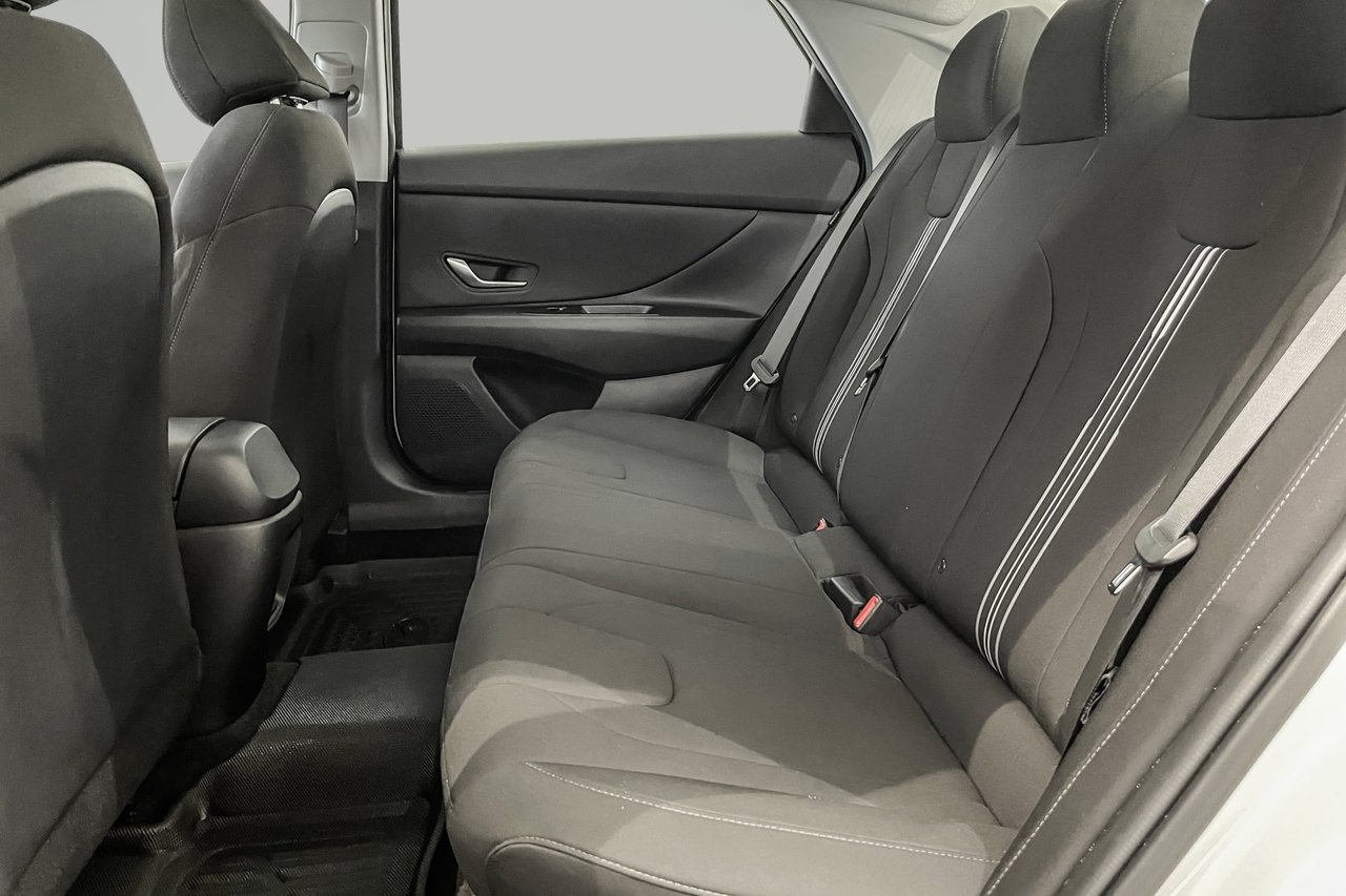 2025 Hyundai Elantra Preferred Tech-22