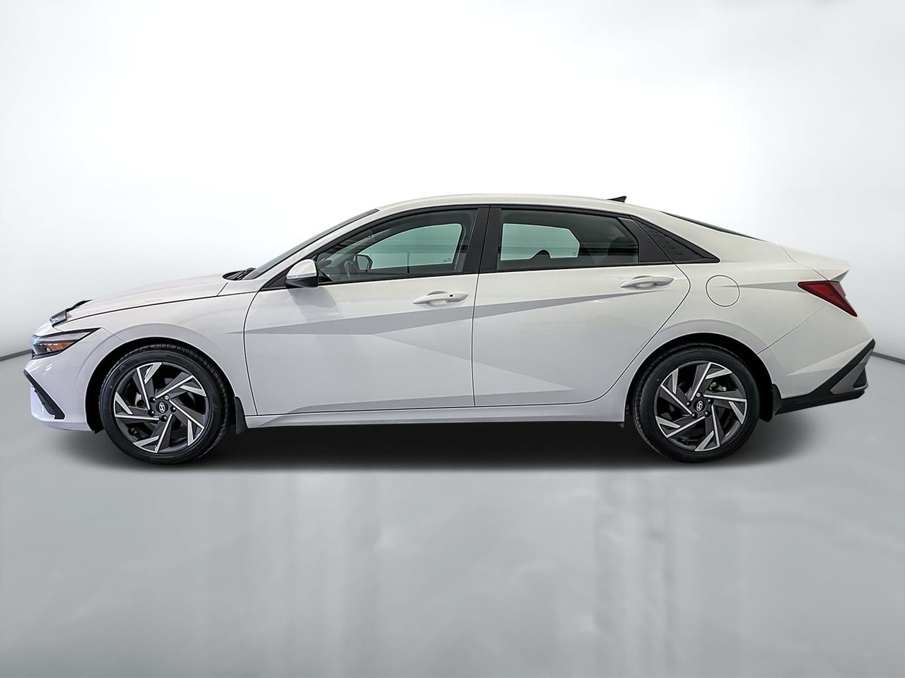 2025 Hyundai Elantra Preferred Tech-3
