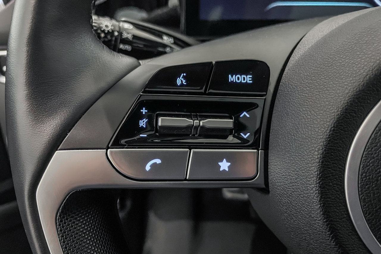 2025 Hyundai Elantra Preferred Tech-11