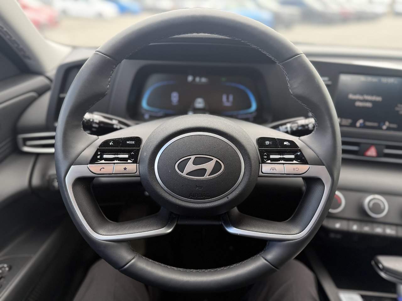2025 Hyundai Elantra Preferred-9