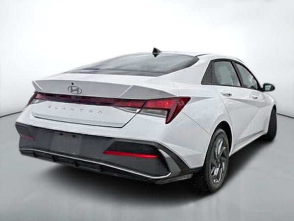 2025 Hyundai Elantra Preferred-2