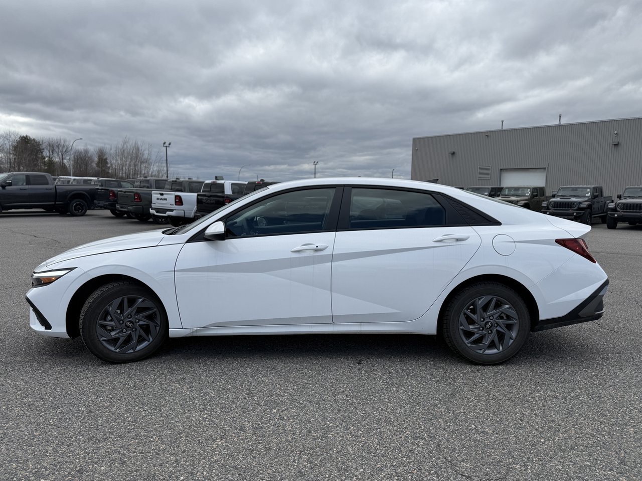 2025 Hyundai Elantra Preferred-5