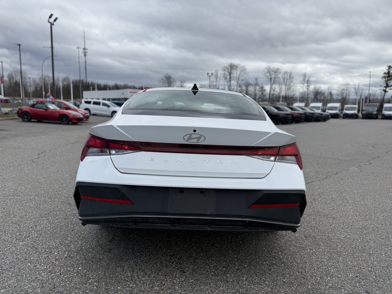 2025 Hyundai Elantra Preferred-3