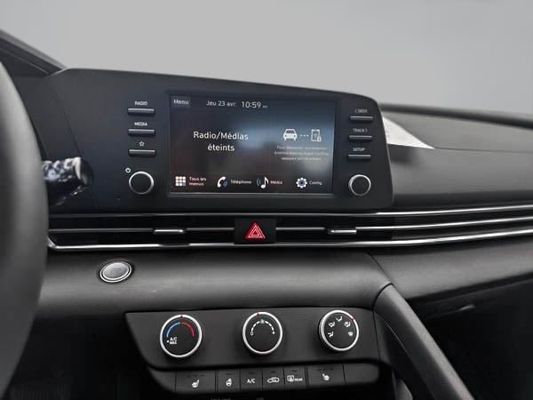 2025 Hyundai Elantra Preferred-12