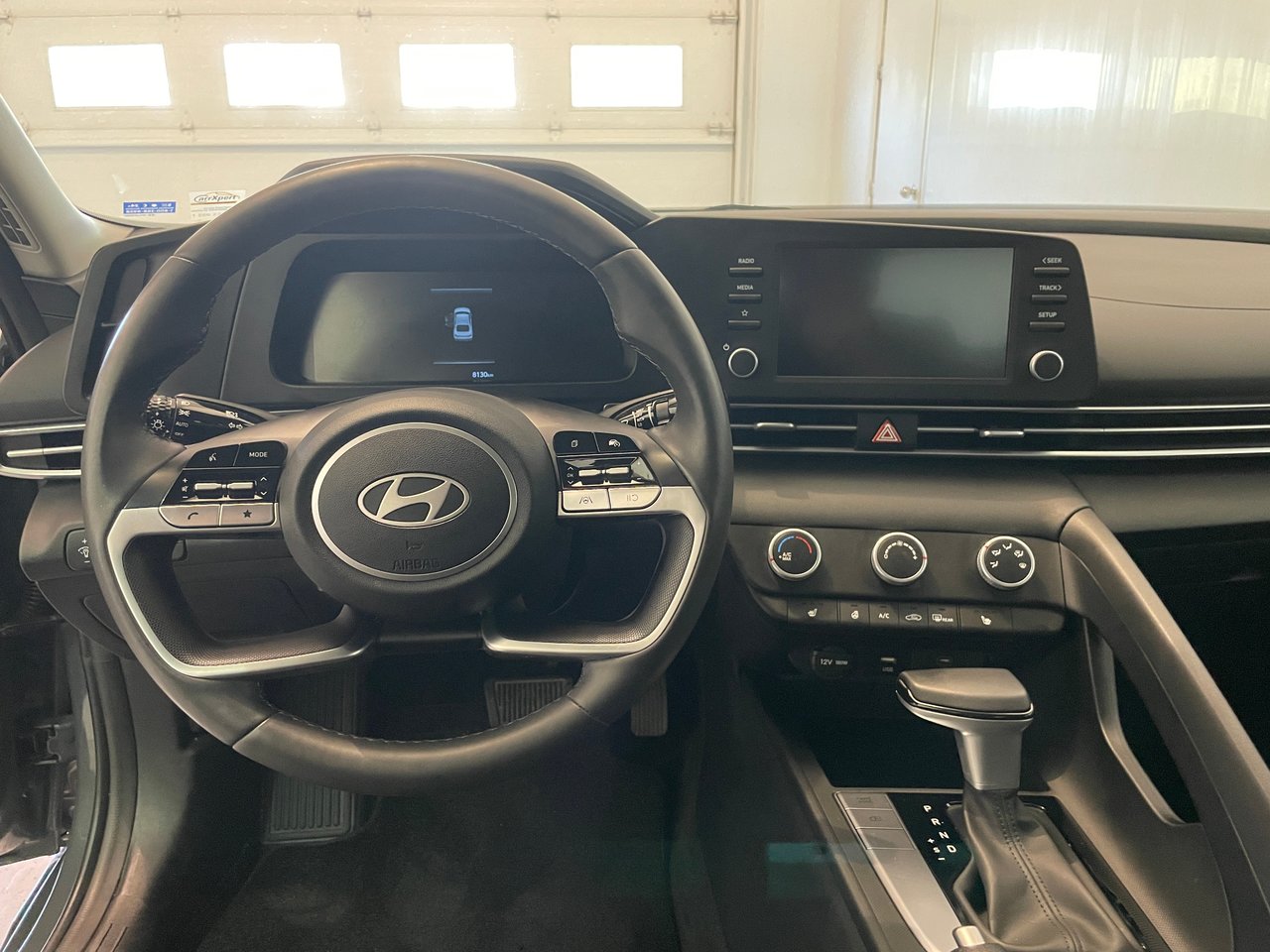 Hyundai Elantra Preferred 2025-8