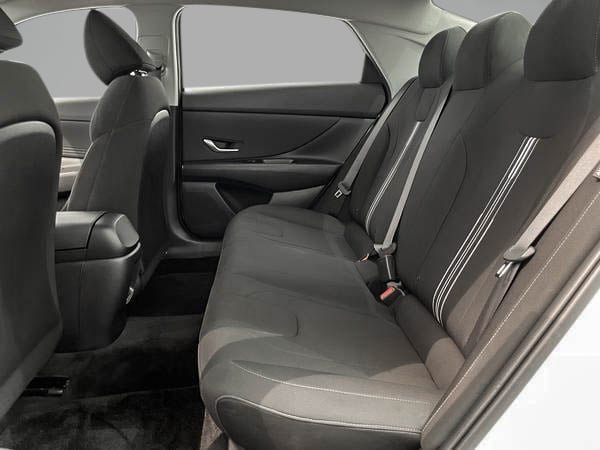 2025 Hyundai Elantra Preferred-22