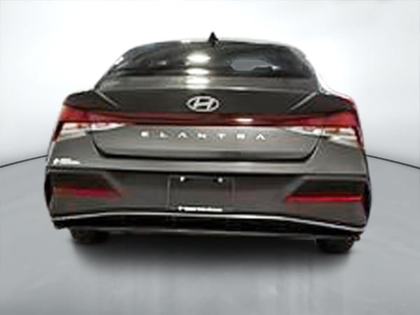 2025 Hyundai Elantra Preferred-3