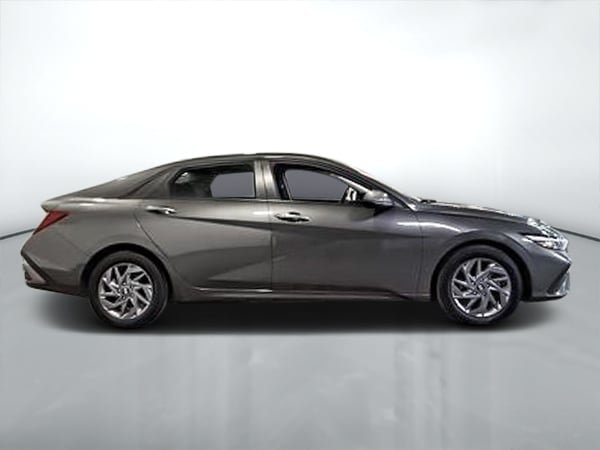 2025 Hyundai Elantra Preferred-1