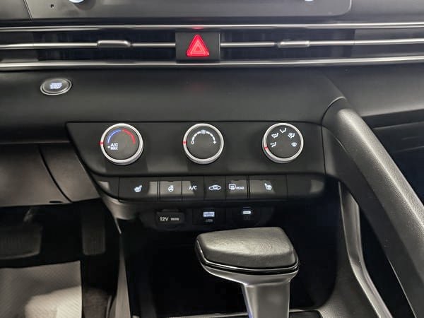 2025 Hyundai Elantra Preferred-21