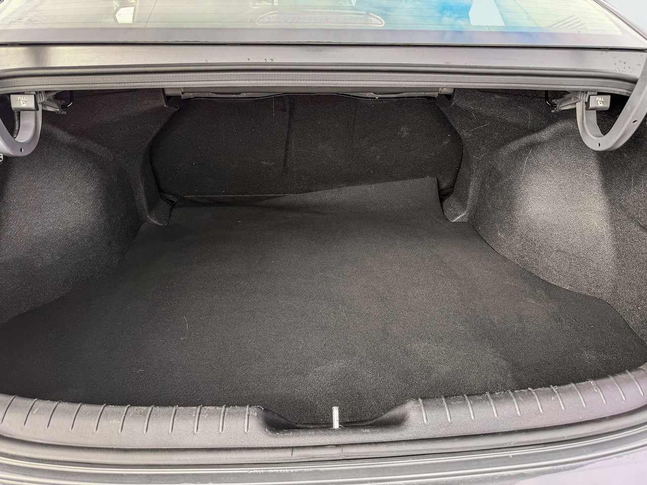 2025 Hyundai Elantra ESSENTIAL 2.0L-27