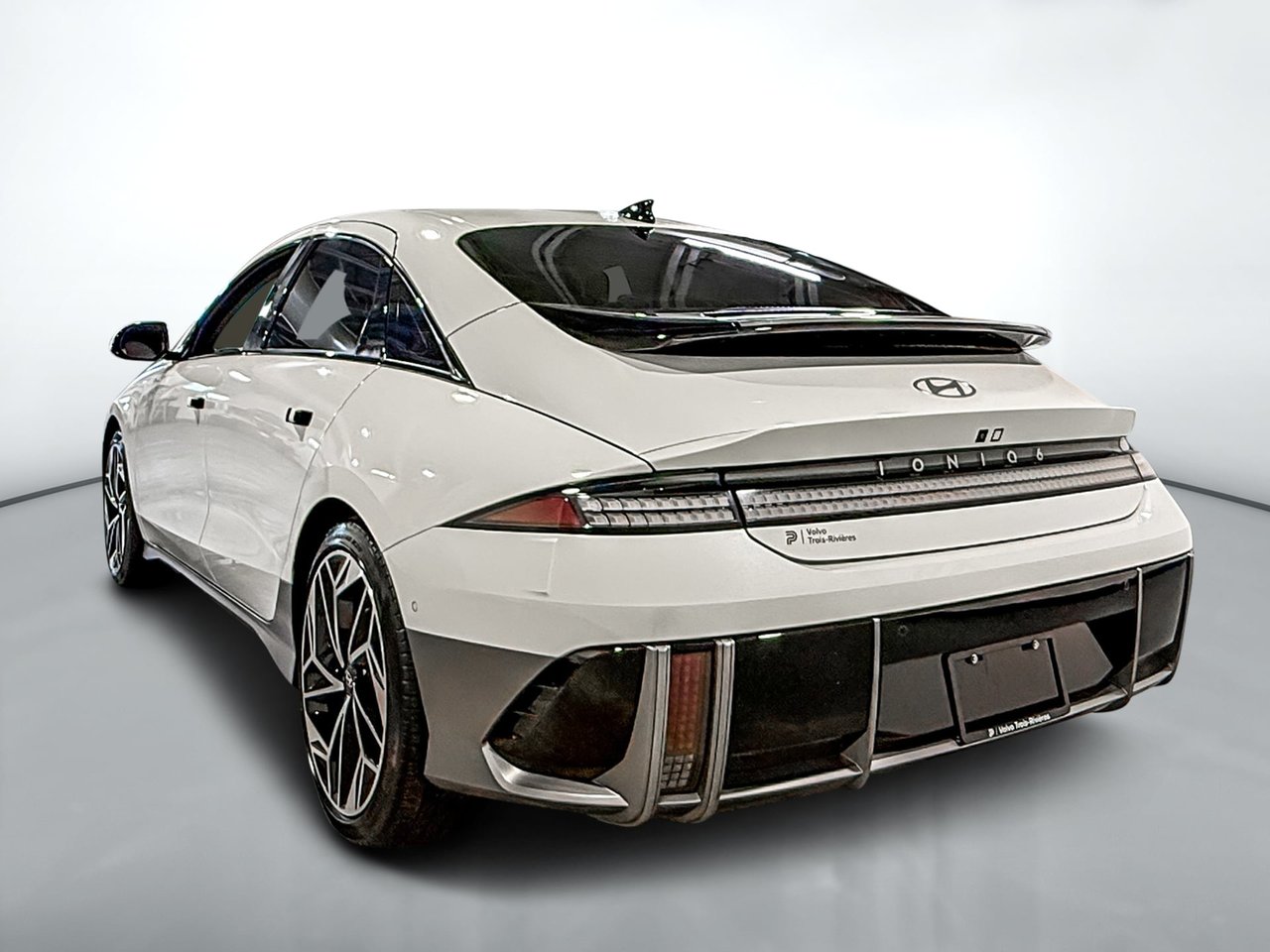 Hyundai IONIQ 6 ULTIMATE 2023-4