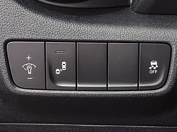 Hyundai Kona Preferred 2018-15