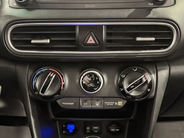 Hyundai Kona Essential 2019-21