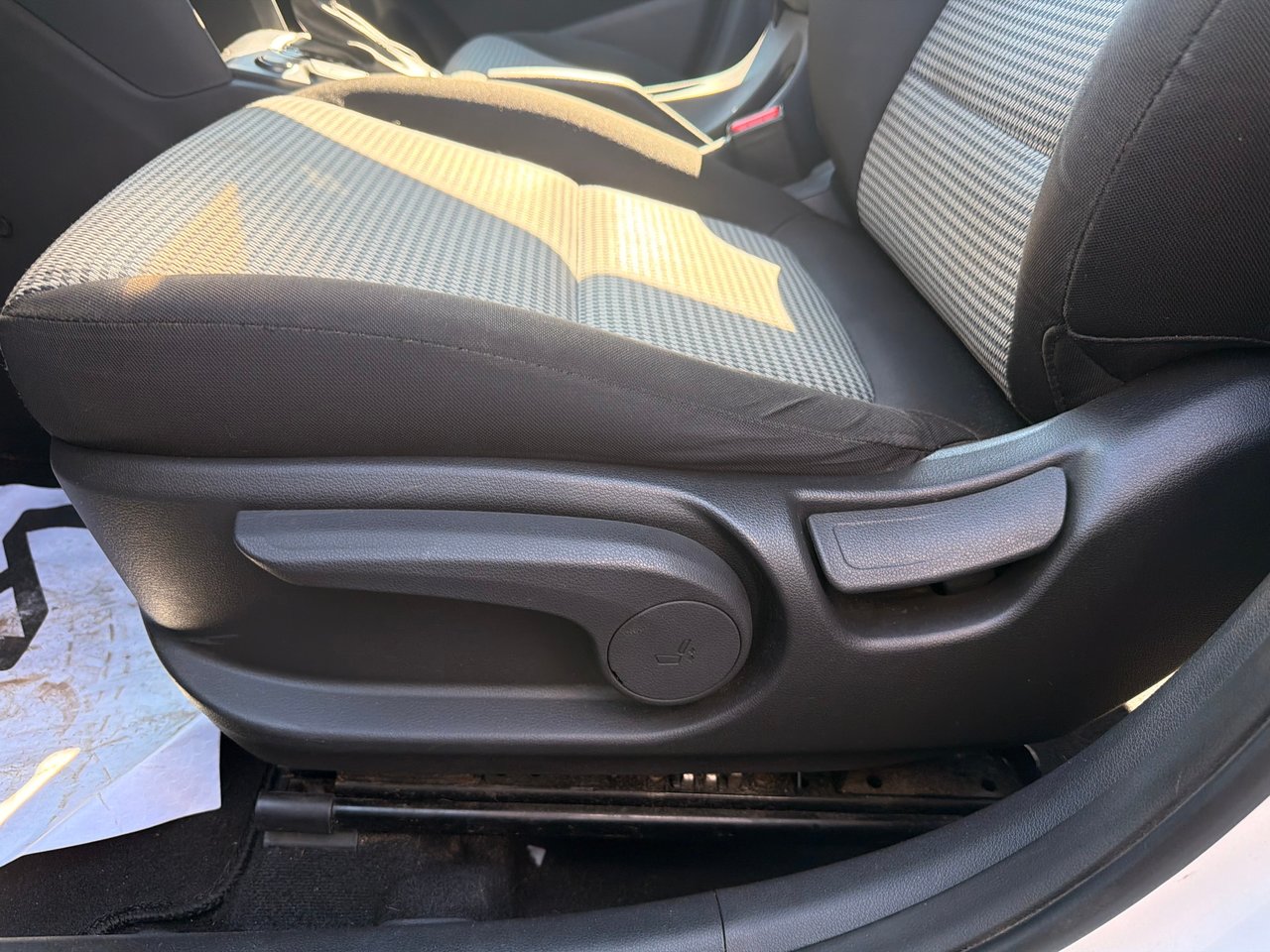 Hyundai Kona ESSENTIAL 2.0L 2019-13