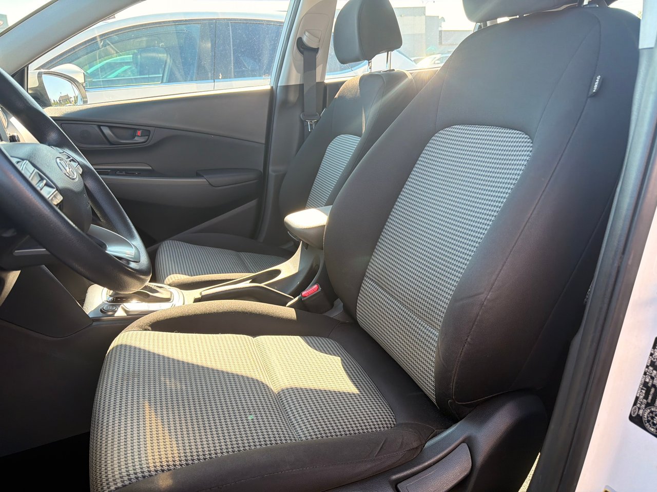 Hyundai Kona ESSENTIAL 2.0L 2019-12